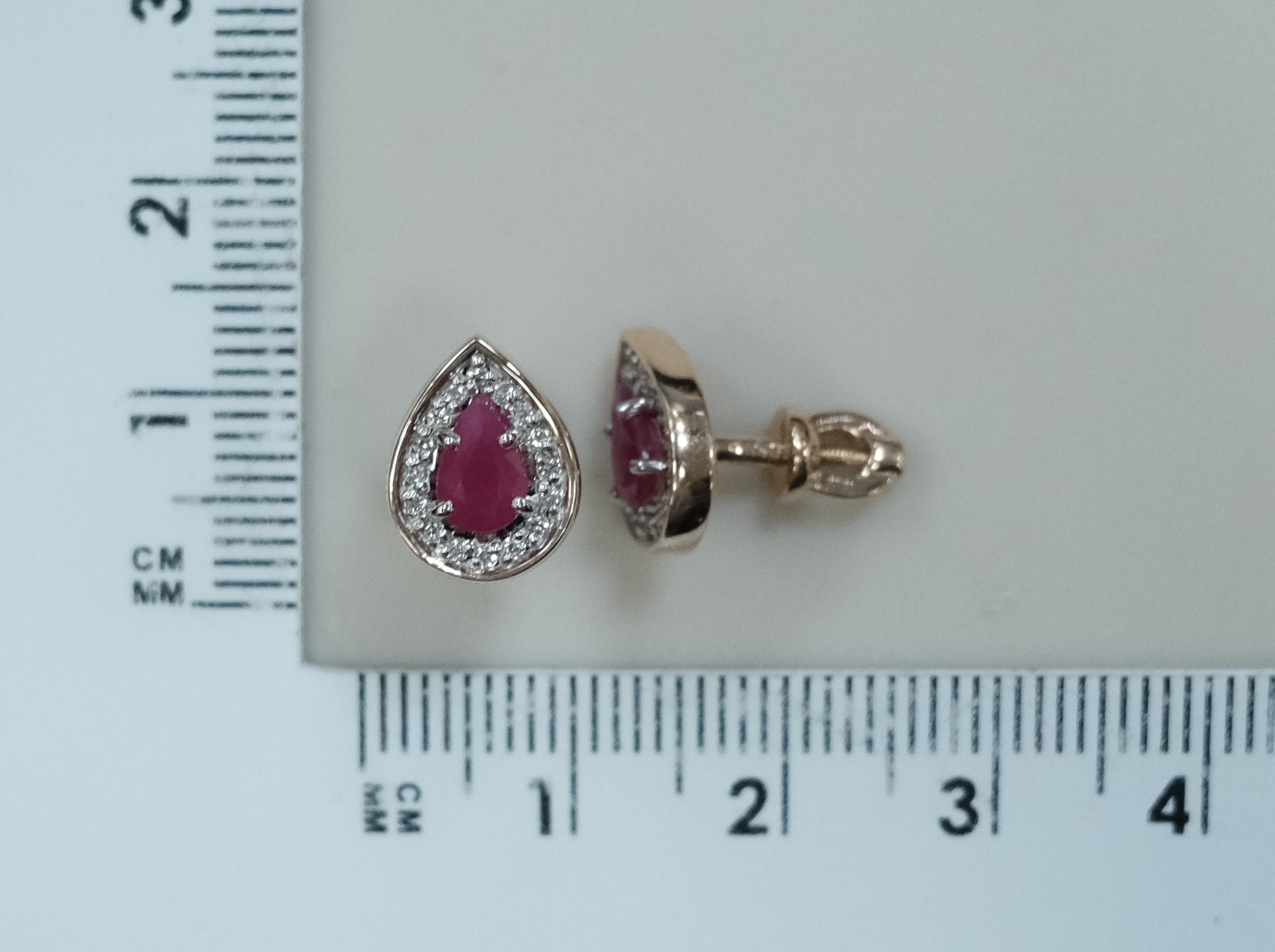 10511-001533 Серьги (Au 585)